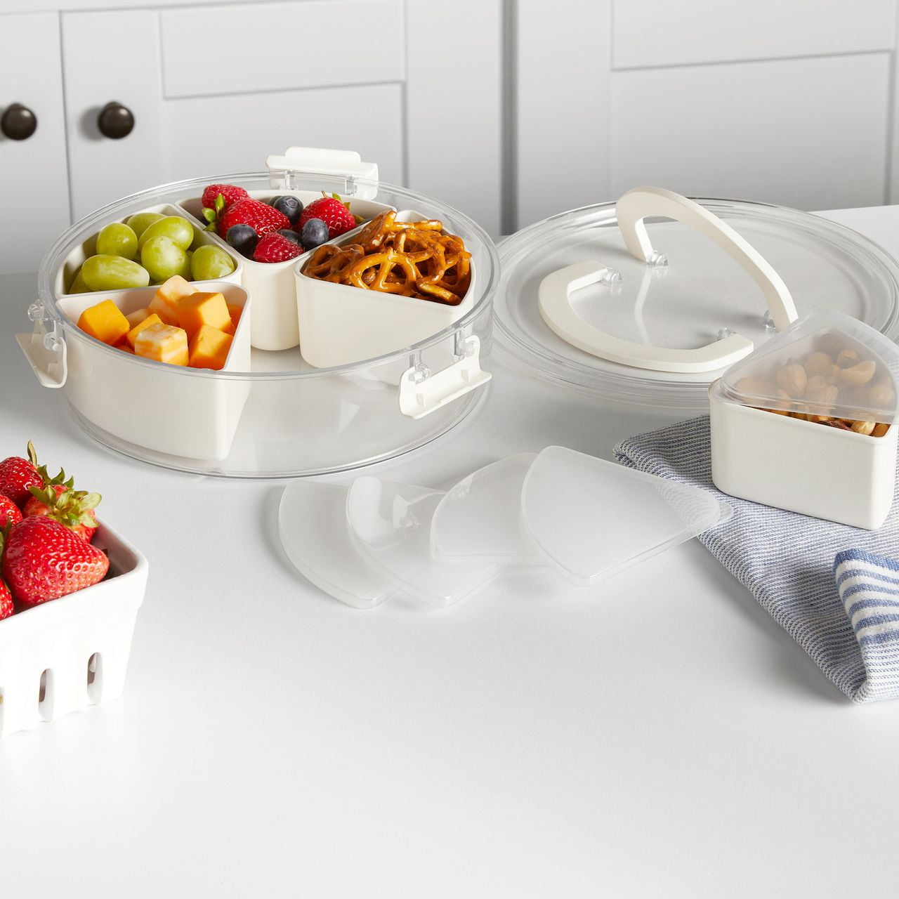 Mainstays Snackle Box, Lunch & Snack Container with lids, Plastic, Round, 5 Compartment, White