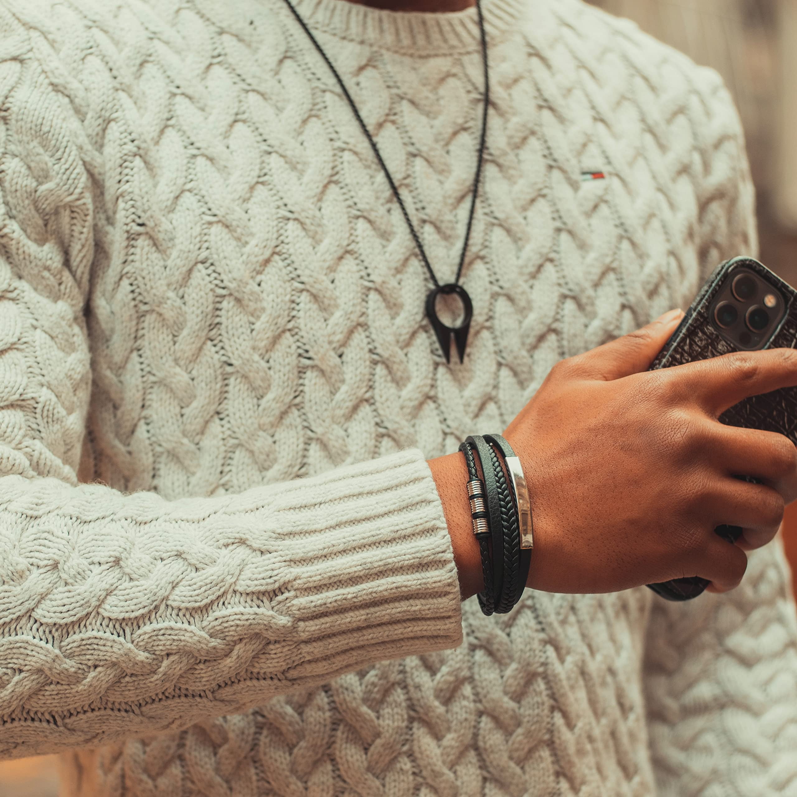 SERASAR Leather Bracelet for Men "Brave" with stainless steel magnetic closure, Silver 20cm, including gift box