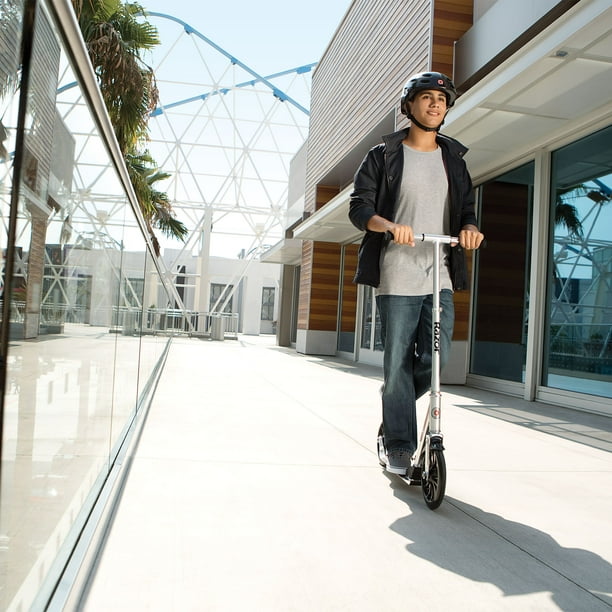 Razor A6 Scooter Silver 13013713 or 13013712 - Walmart Business