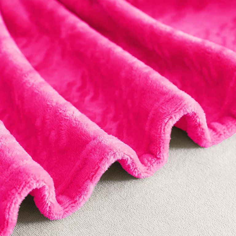 Exclusivo Mezcla Soft Throw Blanket, Large Fuzzy Fleece Blanket, Decorative  Geometry Pattern Plush Throw Blanket for Couch/Sofa/Bed, 50x60 Inches,Hot  Pink - Walmart.com