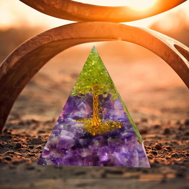 Crystal Energy Orgone Pyramid Mold Riqueza Prosperidad Peridot Heal Gem (5 cm)