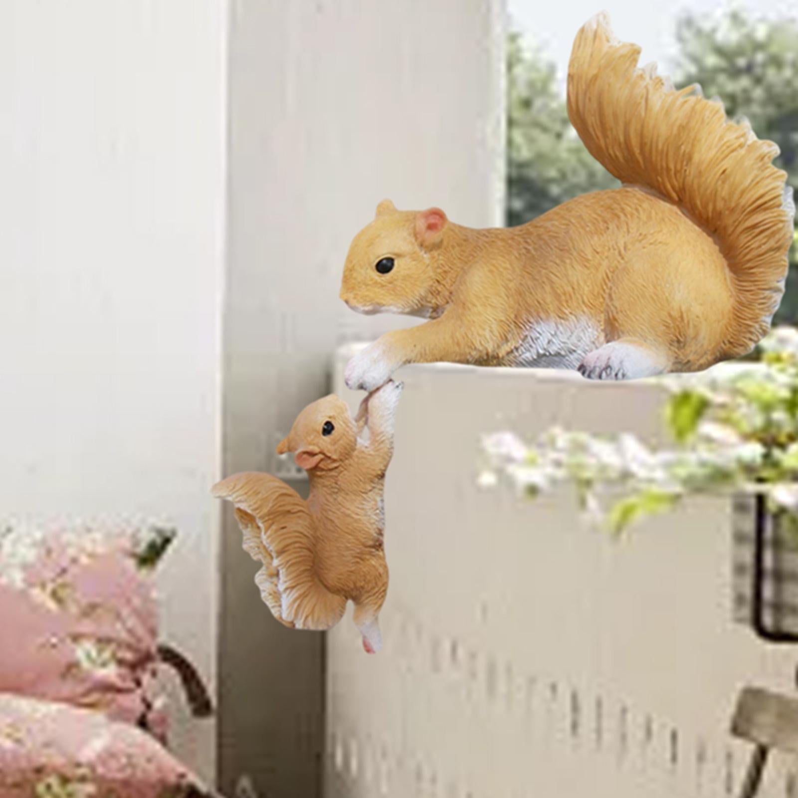 Nishiyuenyi 2x Miniature Squirrel Statue Garden Figurines for Bedroom Tabletop Ornaments