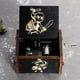 thumbnail image 3 of Manivela de mano de madera tallada antigua para niños, caja de música de Parque Jurásico de Reina, regalo de Navidad, suministro de fiesta de cumpleaños, juguete nuevo, 3 of 4