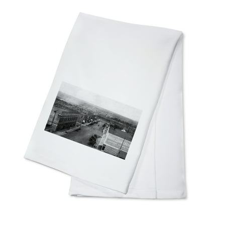 - Havre, Montana - Bird's Eye View of Town and Main Street (100% Cotton Kitchen Towel)