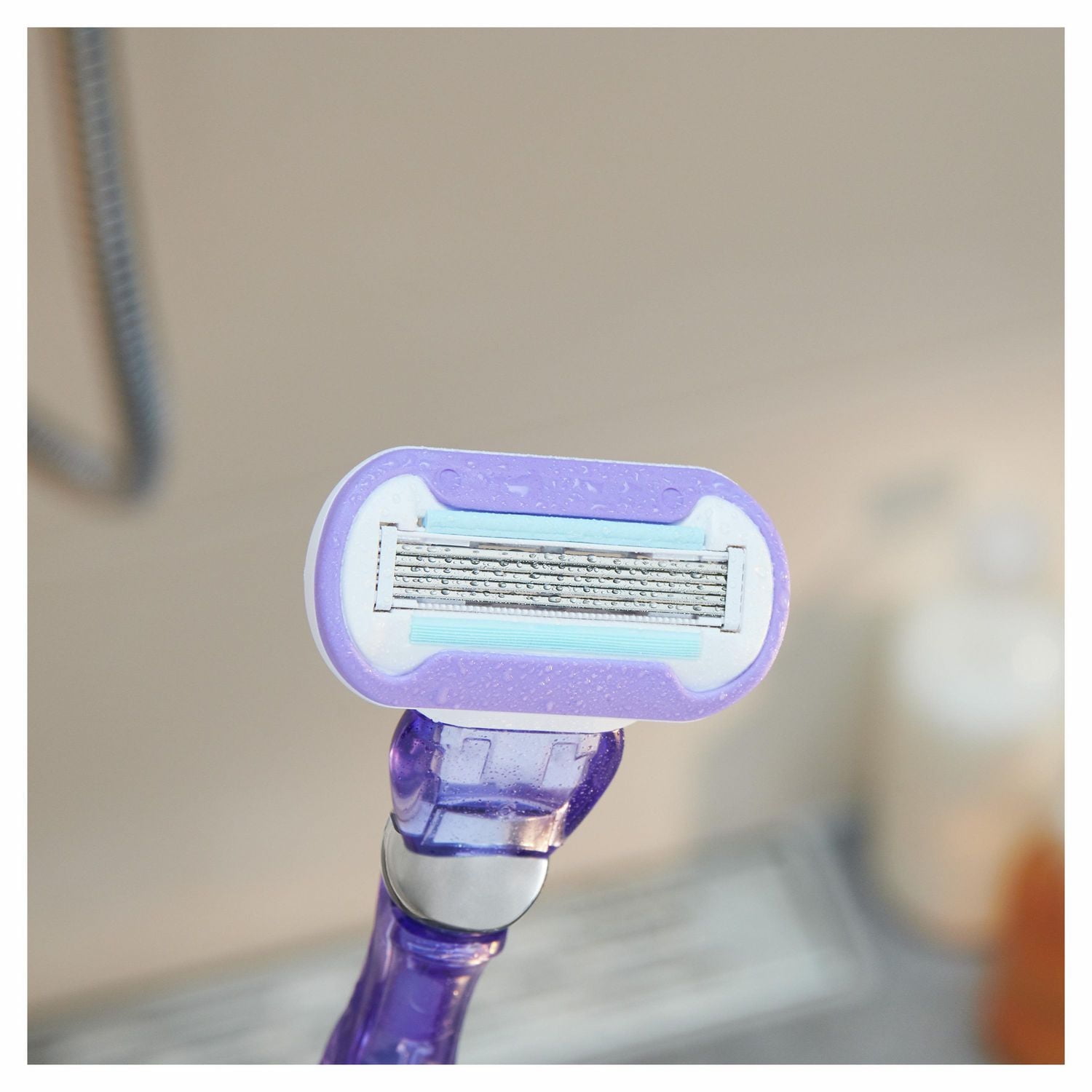 Gillette Venus Deluxe Smooth Swirl Women's Razor Blade Refills, 4CT