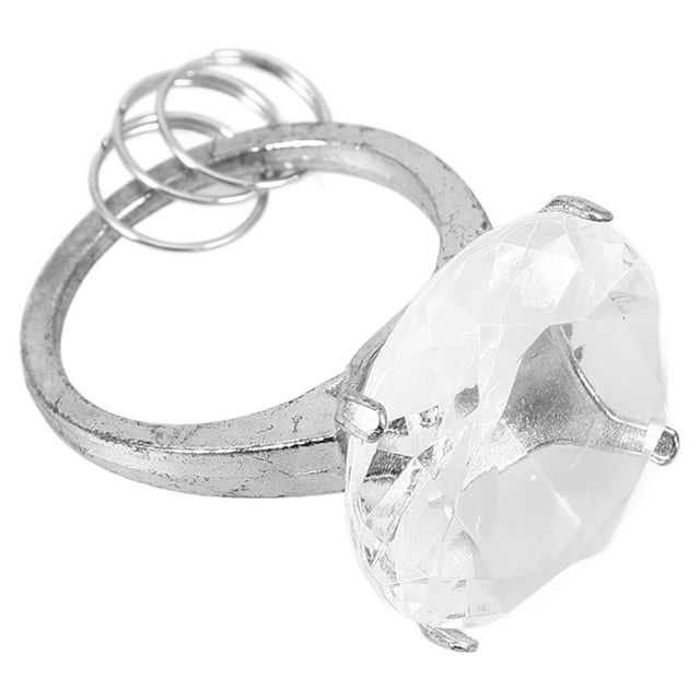 Llavero con anillo de compromiso de diamantes grandes, ideal como regalo romántico para bodas.