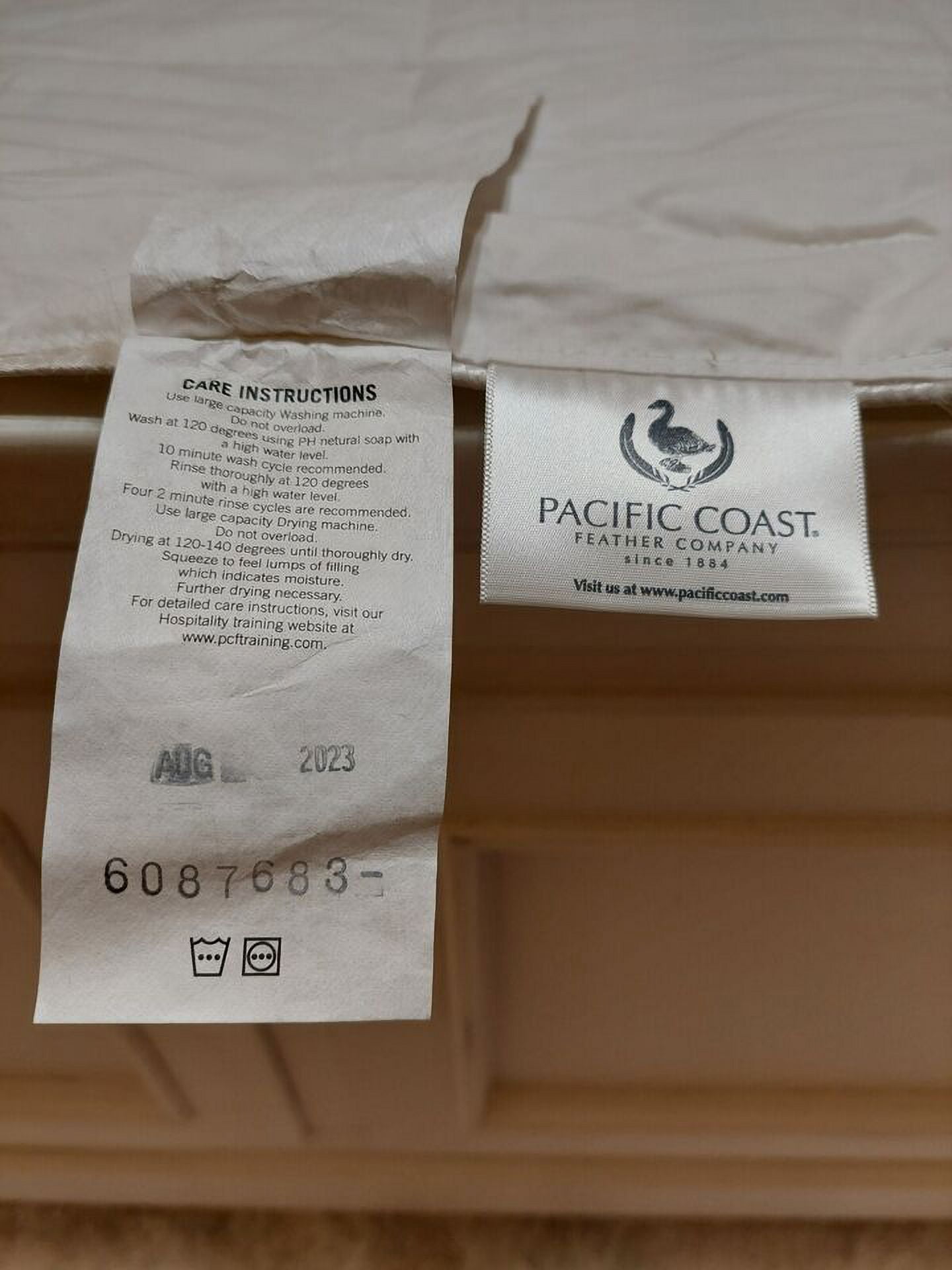 Pacific Coast Feather Co Gray Duck Down 230TC White Hotel Luxury Lightweight Blanket - King