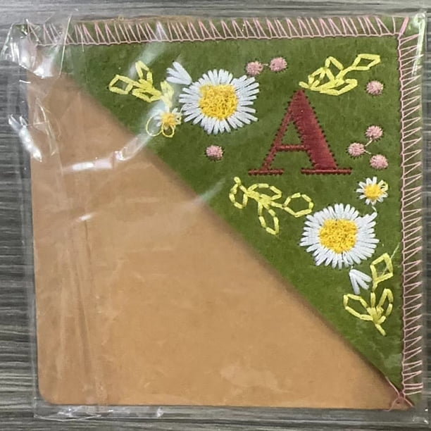 Marcador de esquina de bordado hecho a mano personalizado, marca de triángulo de fieltro, regalo para amantes de la lectura, practicidad y estética