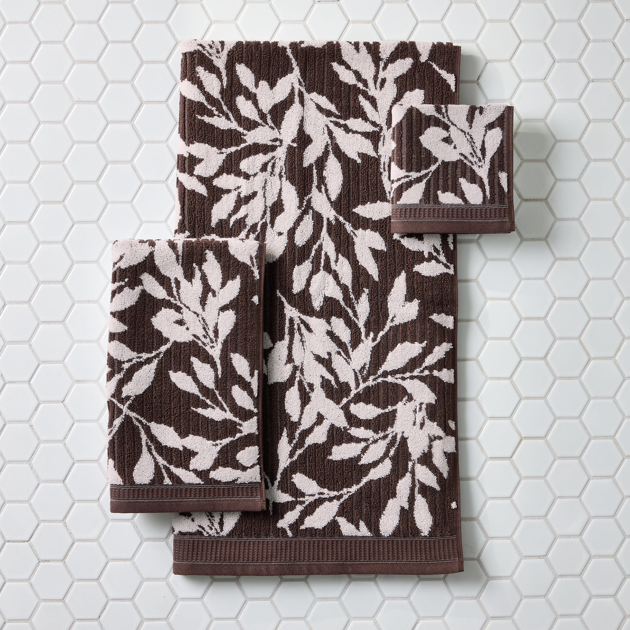 Better Homes & Gardens Signature Soft Floral 6 Piece Towel Set,Brown Basket/Vanilla Dream