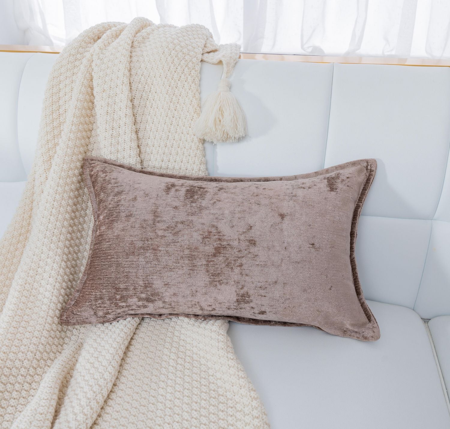 Gouchee Home Nicole Cushion