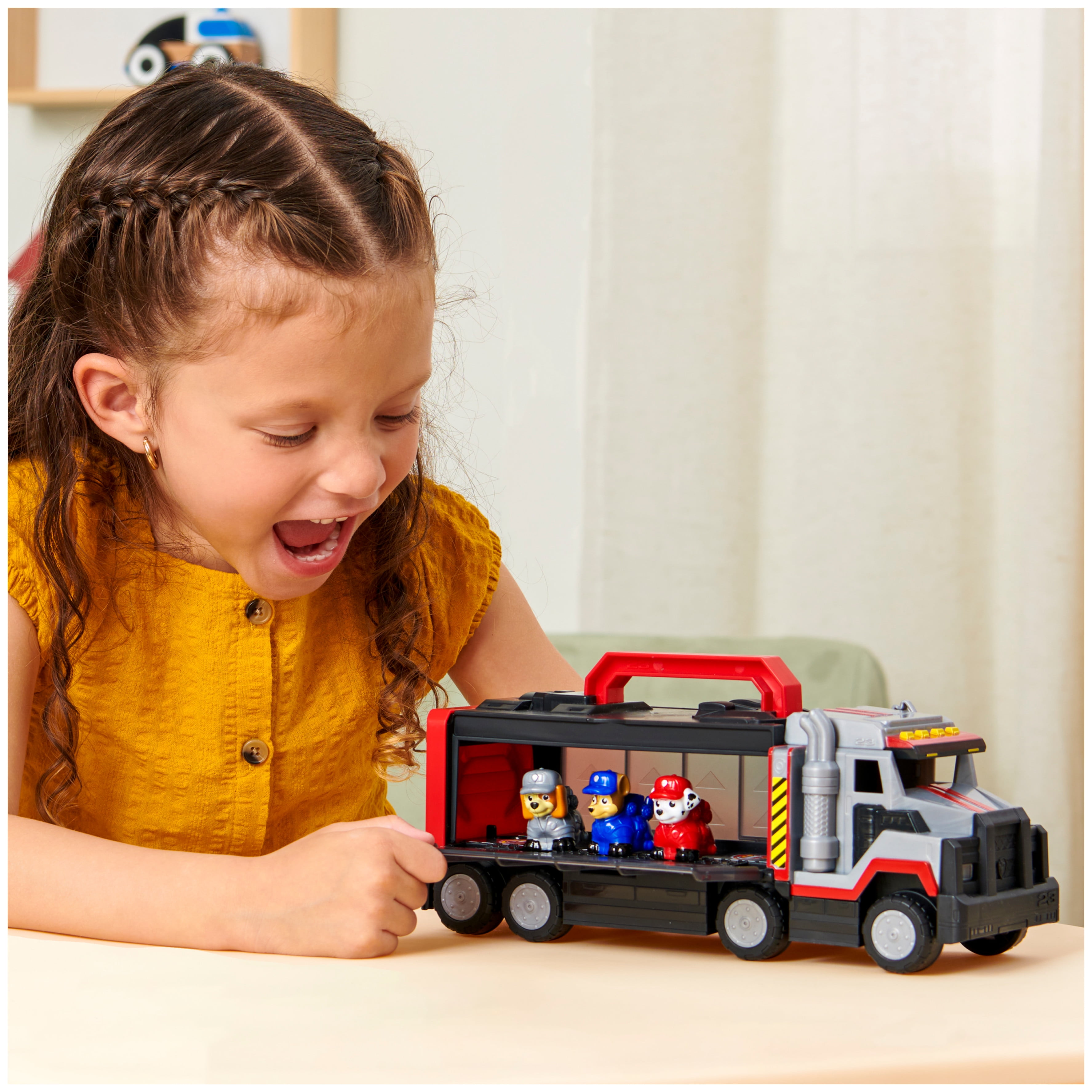 PAW Patrol, Micro Movers, Al Truck Storage Case with Action Figures, for Ages 3 and up - 1