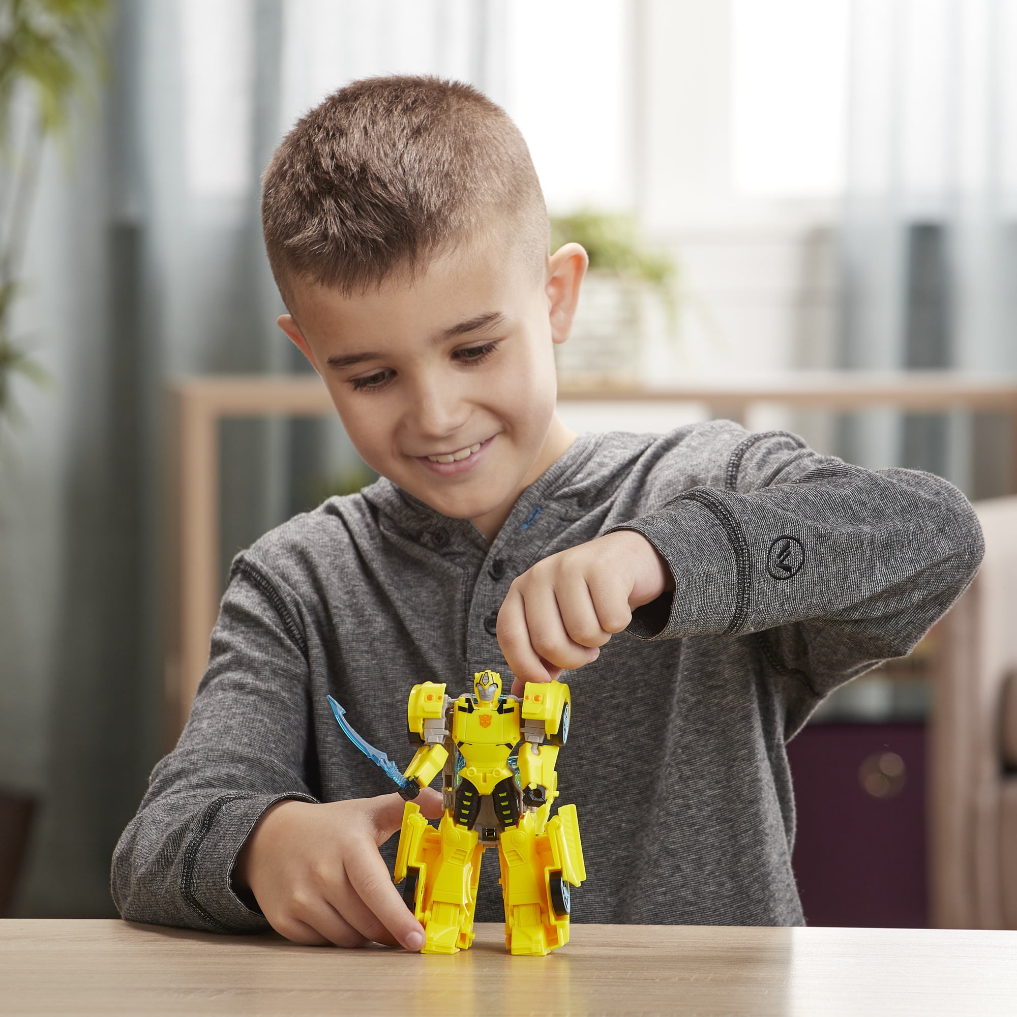 Transformers TRA Cyberverse Ultra Bumblebee Action Figure
