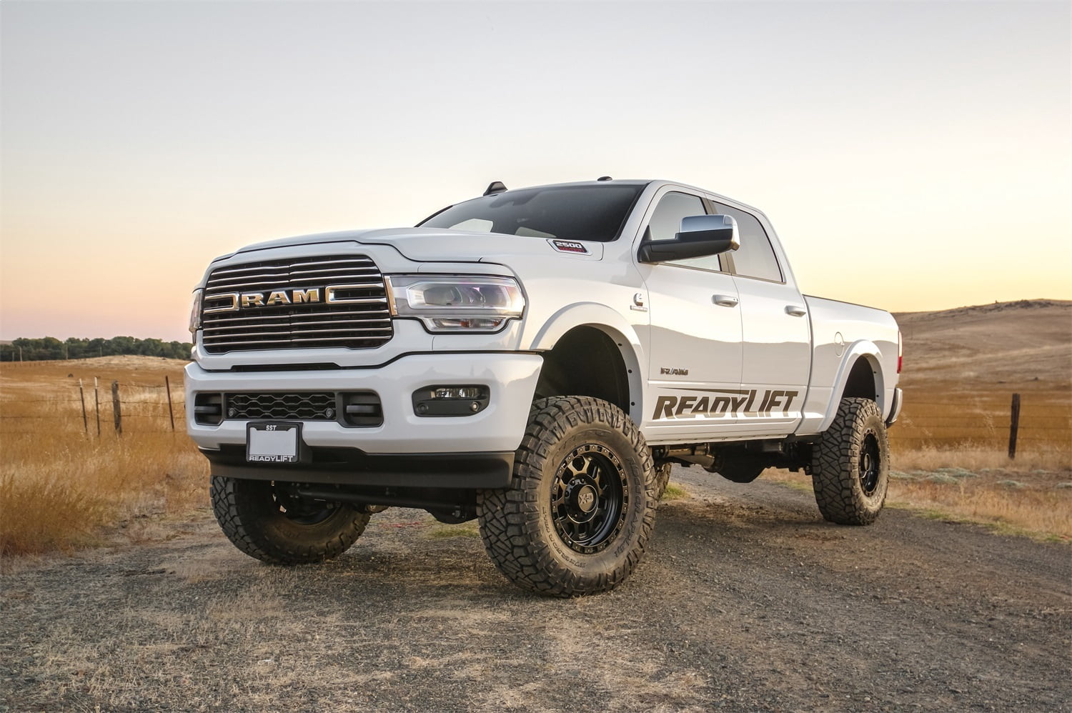 ReadyLift 49-27421 Big Lift Kit w/Shocks Fits F-250 Super Duty F-350 Super Duty