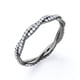 thumbnail image 3 of JeenMata Anillo de Bodas de Eternidad Trenzado con Diseño Pavé Forma Redonda de 0,5 Quilates, Chapado en Oro Negro de 18 K sobre Plata, 3 of 6