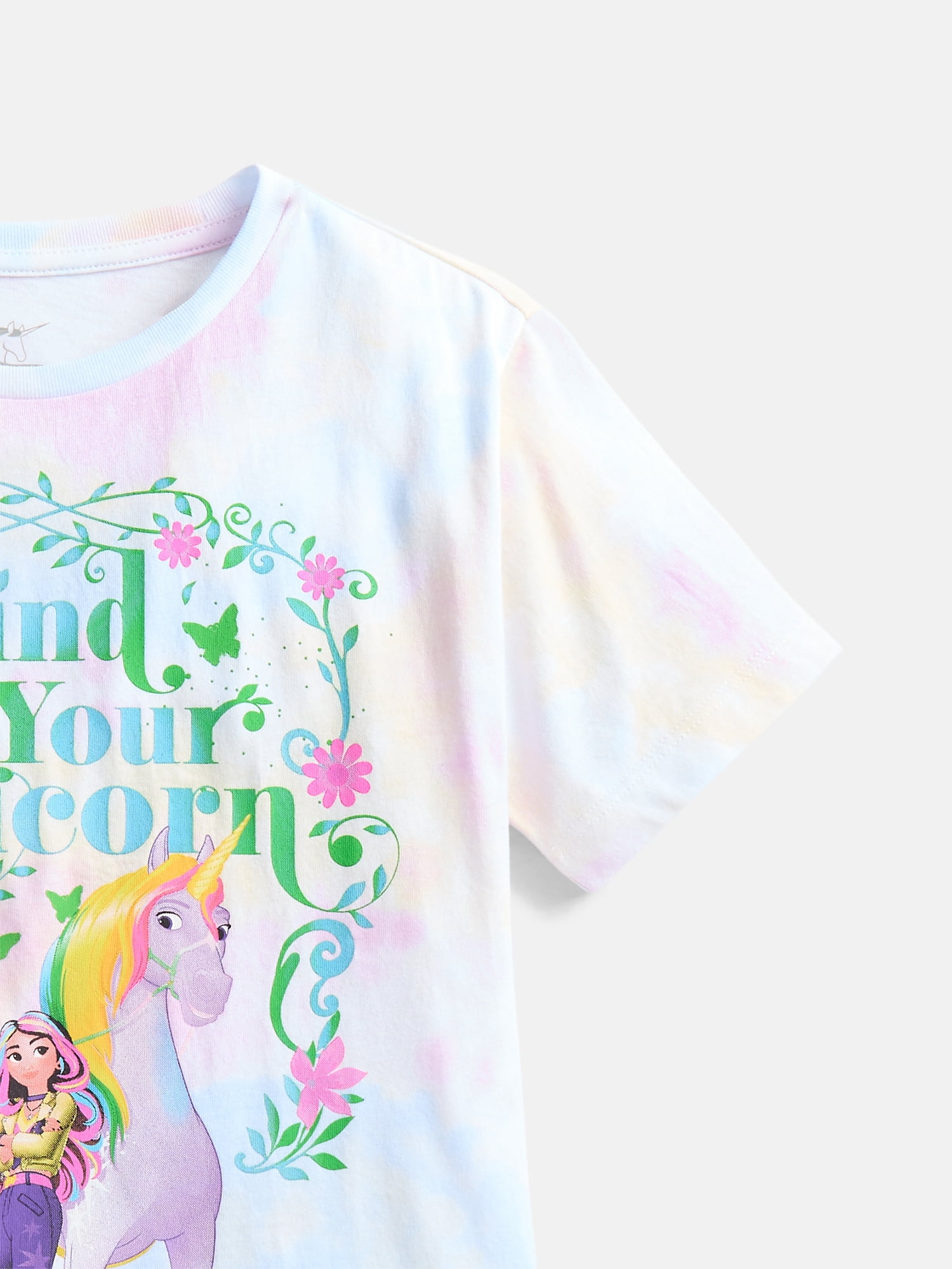 Netflix Unicorn Academy Girls' Graphic Tee with Short Sleeves, Sizes 4-16