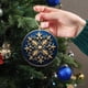 thumbnail image 4 of Adorno Colgante de Acrílico Navideño 2024 | Decoración Redonda para Árbol de 8 Cm | Impresión Duradera a Doble Cara | Regalos Familiares | Regalos para Compañeros de Trabajo | Decoración Navideña par, 4 of 6