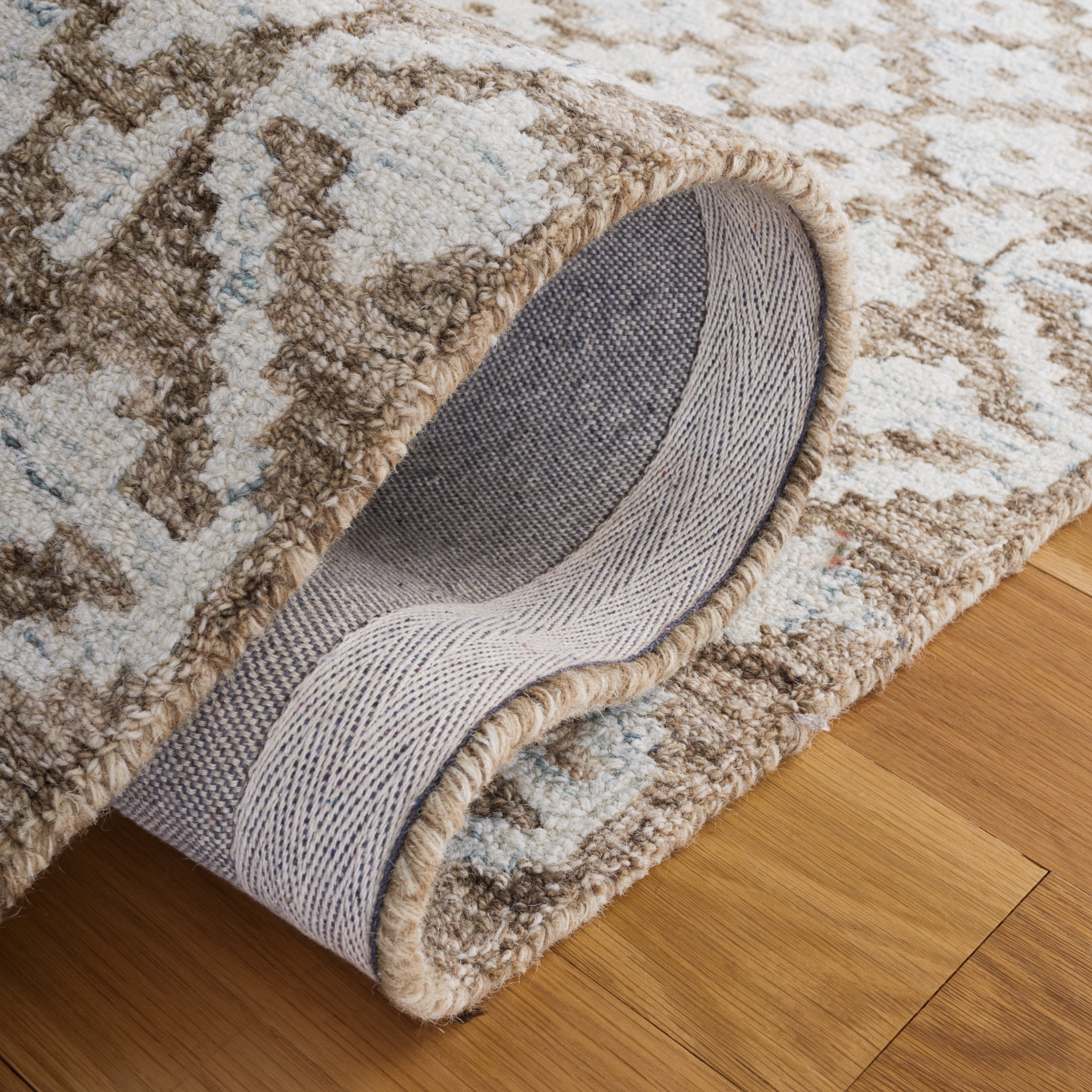 Safavieh Metro Frigg Floral Area Rug, Beige/Sage, 8' x 8' Square
