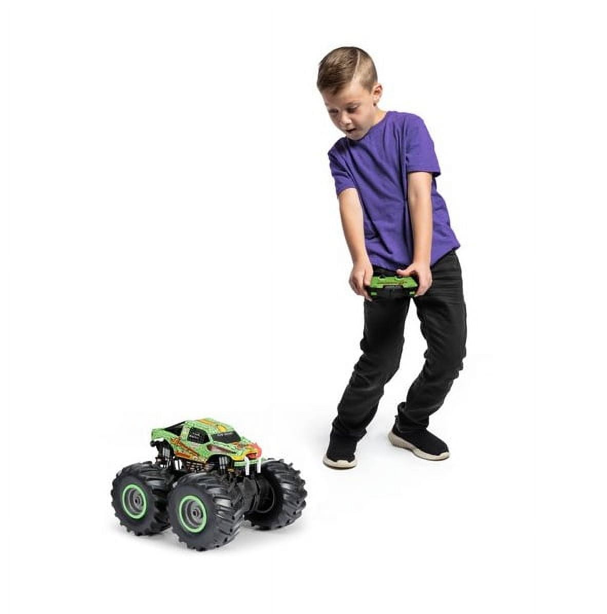 New Bright (1:10) Snake Bite Radio Control Monster Truck with Lights, Sounds and Vapor  61061U Child