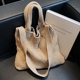 thumbnail image 2 of Bolsos de diseño de lujo para mujer 2022 invierno lana tejer el bolso de mano Moda Bolso de hombro para mujer Monederos de mujer bolso de mensajero, 2 of 5