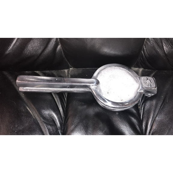 Made In Mexico Polished Large Mexican Cast Aluminum Metal Lime Exprimidor de Lima Limon (sweet lemon) Ctricos Orange Manual Squeezer Hand Juicer Mejico