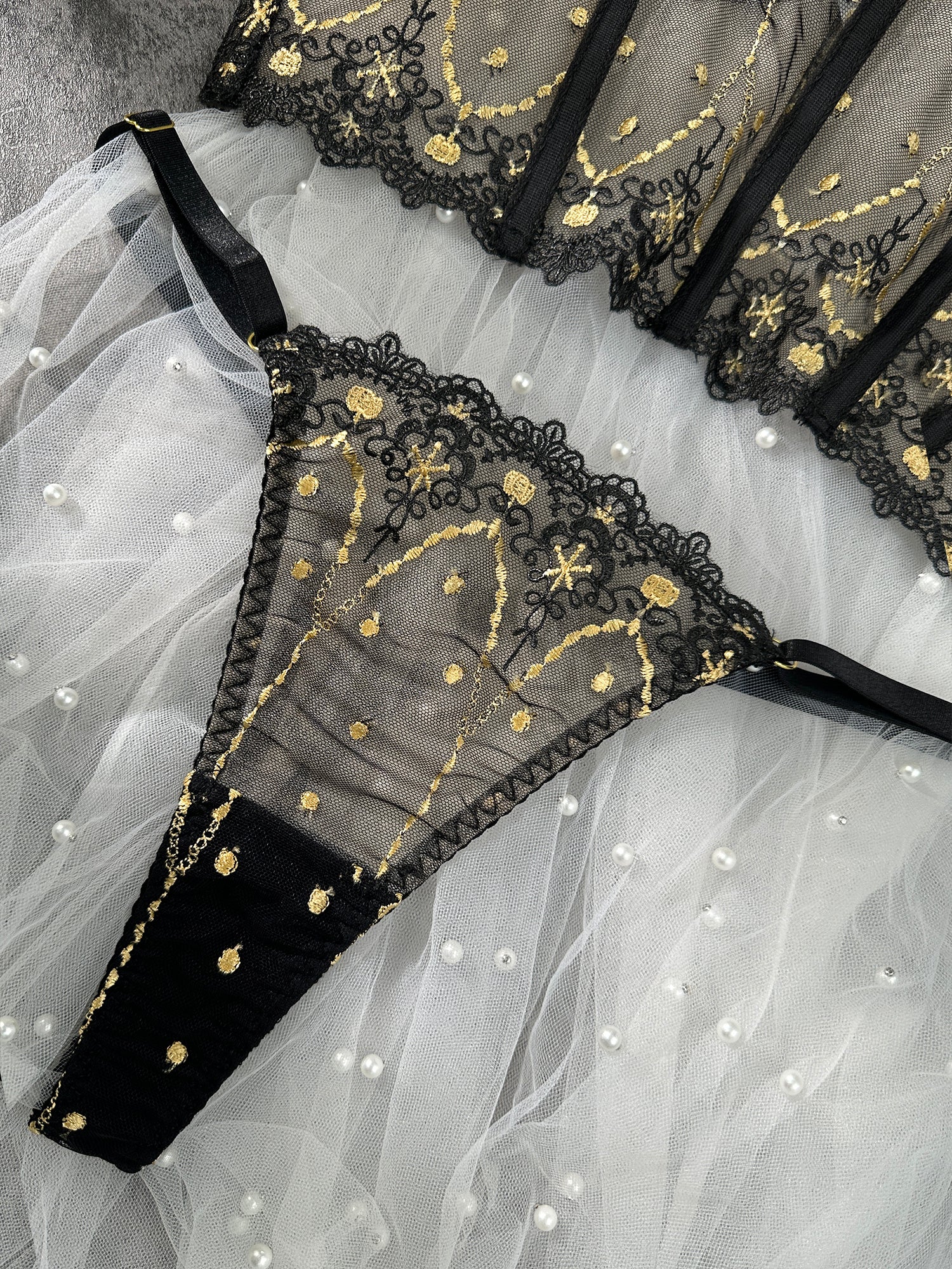 Chic Luxe Noir & Gold Lingerie Set (Black, XL+)