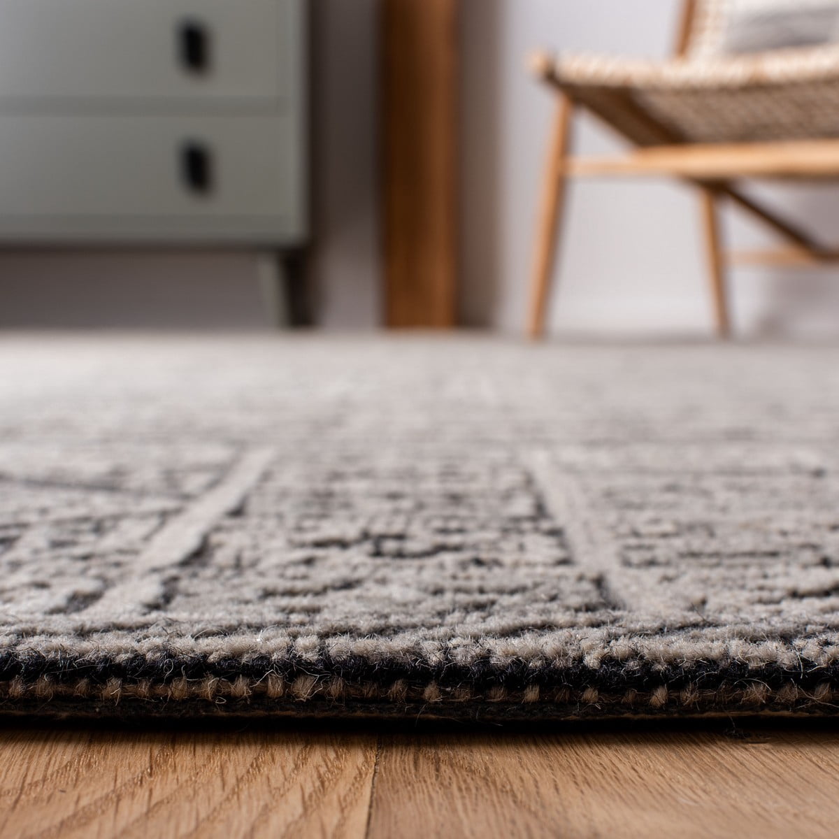 Safavieh  Handmade Abstract Kalinka Modern Wool Rug 6'  x  6' 6' Square Indoor,Handmade Square