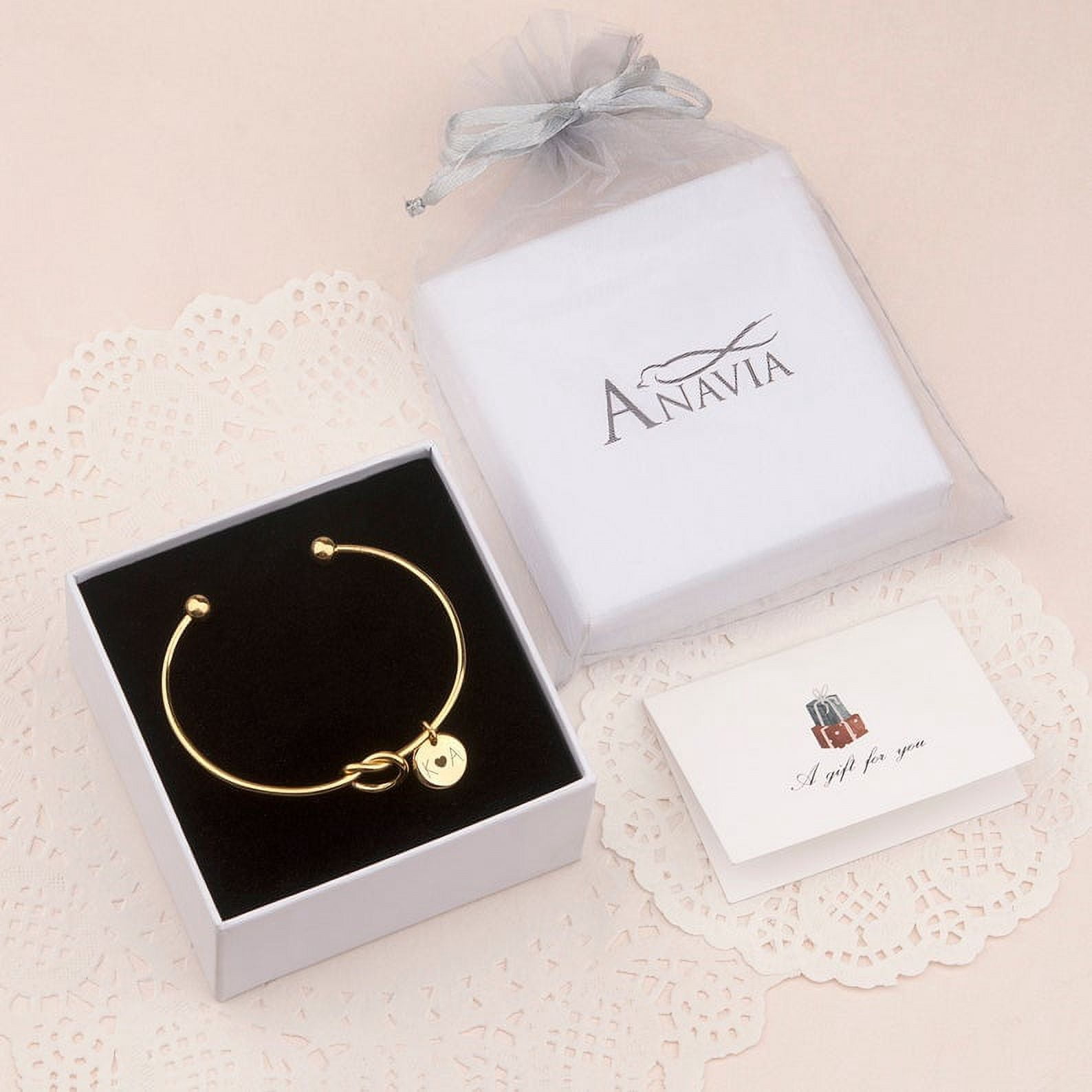 Bracelet with Charm for Women - Personalized Gold Knot Bracelet with Initial - Custom Charm Bracelet - Birthday Gift for Her