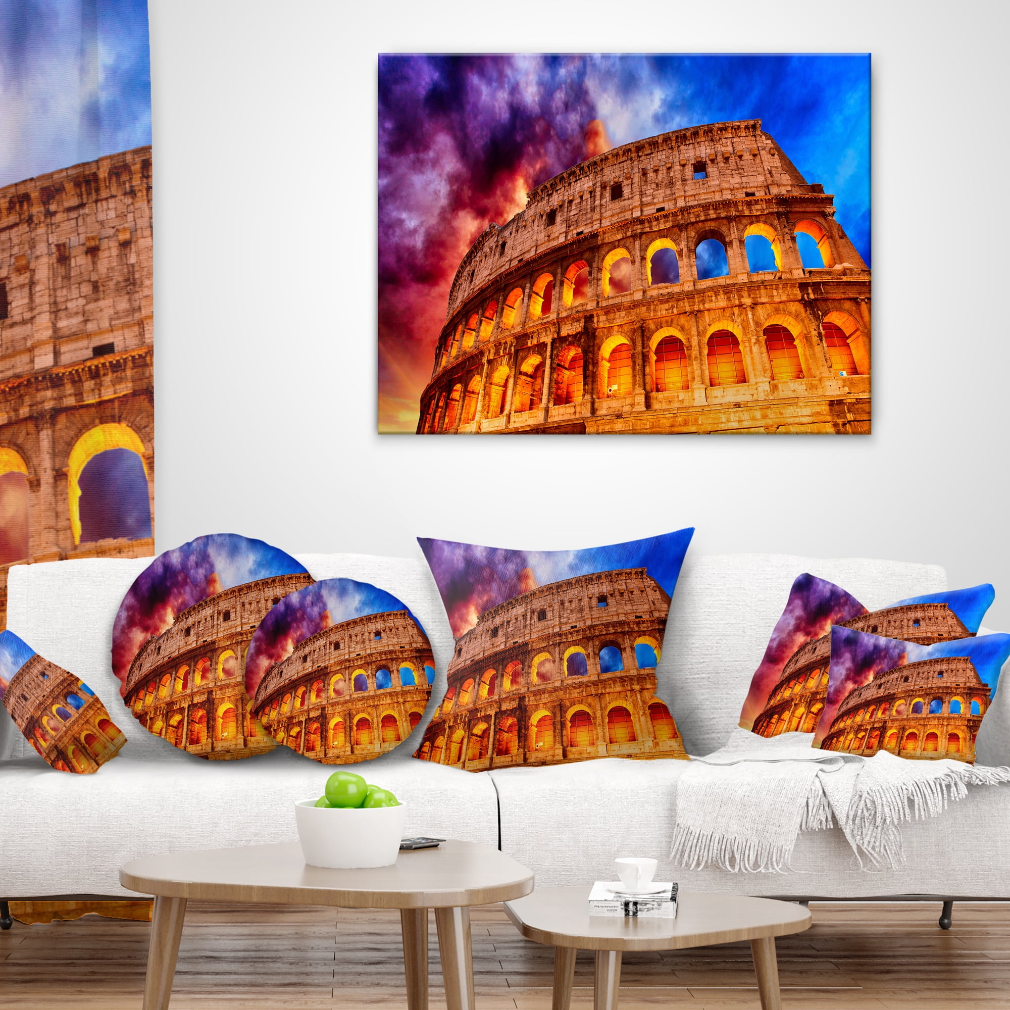 Designart Colosseum Rome Italy - Monumental Photo Throw Pillow - 16x16