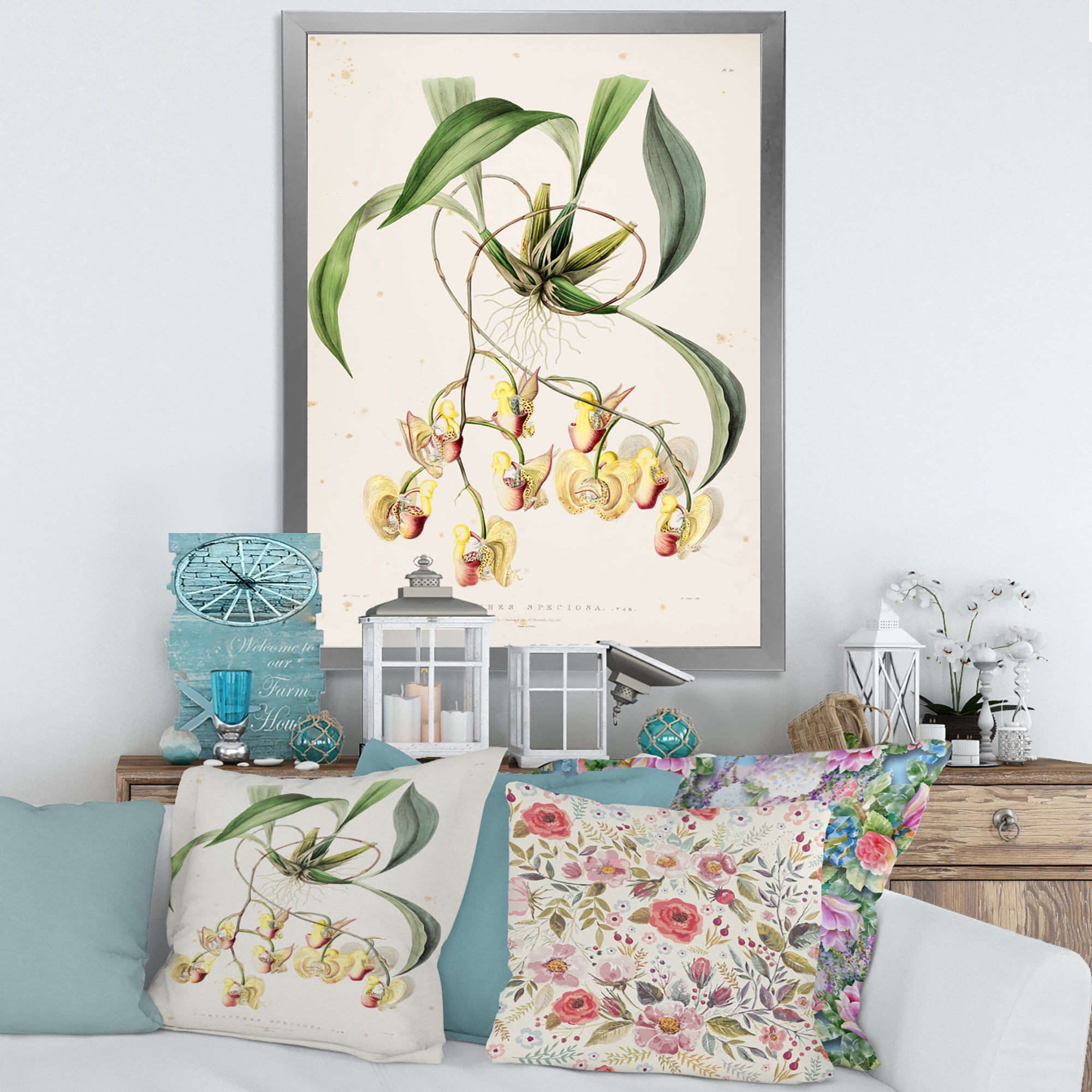 Designart 'Blossoming Vintage Flower I' Traditional Framed Art