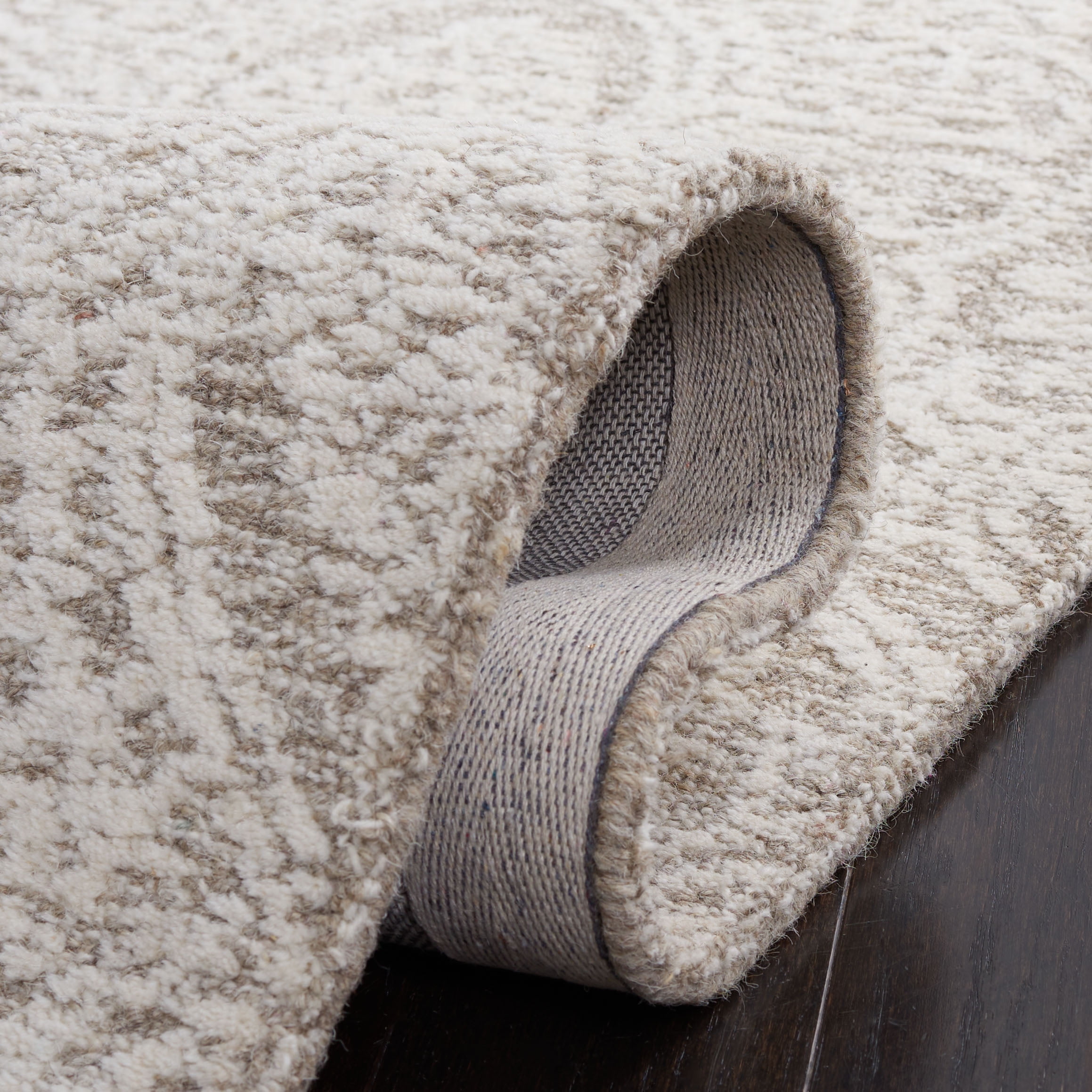 SAFAVIEH Metro Aditi Medallion Runner Rug, Natural/Ivory, 2'3" x 10'