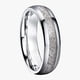 thumbnail image 1 of Anillo de oro de imitación de meteorito con ranuras de acero de tungsteno de 6/8 mm de ancho para hombre y mujer de 5 a 15 piezas, joyería europea y americana, 1 of 6