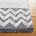 thumbnail image 3 of SAFAVIEH Augustine Comgan Geometric Area Rug, Ivory/Gray, 4' x 6', 3 of 11