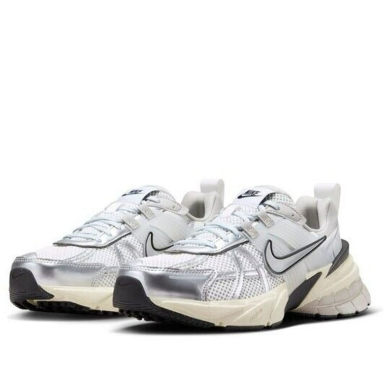 Women's Nike V2K Run Summit White/Metallic Silver (FD0736