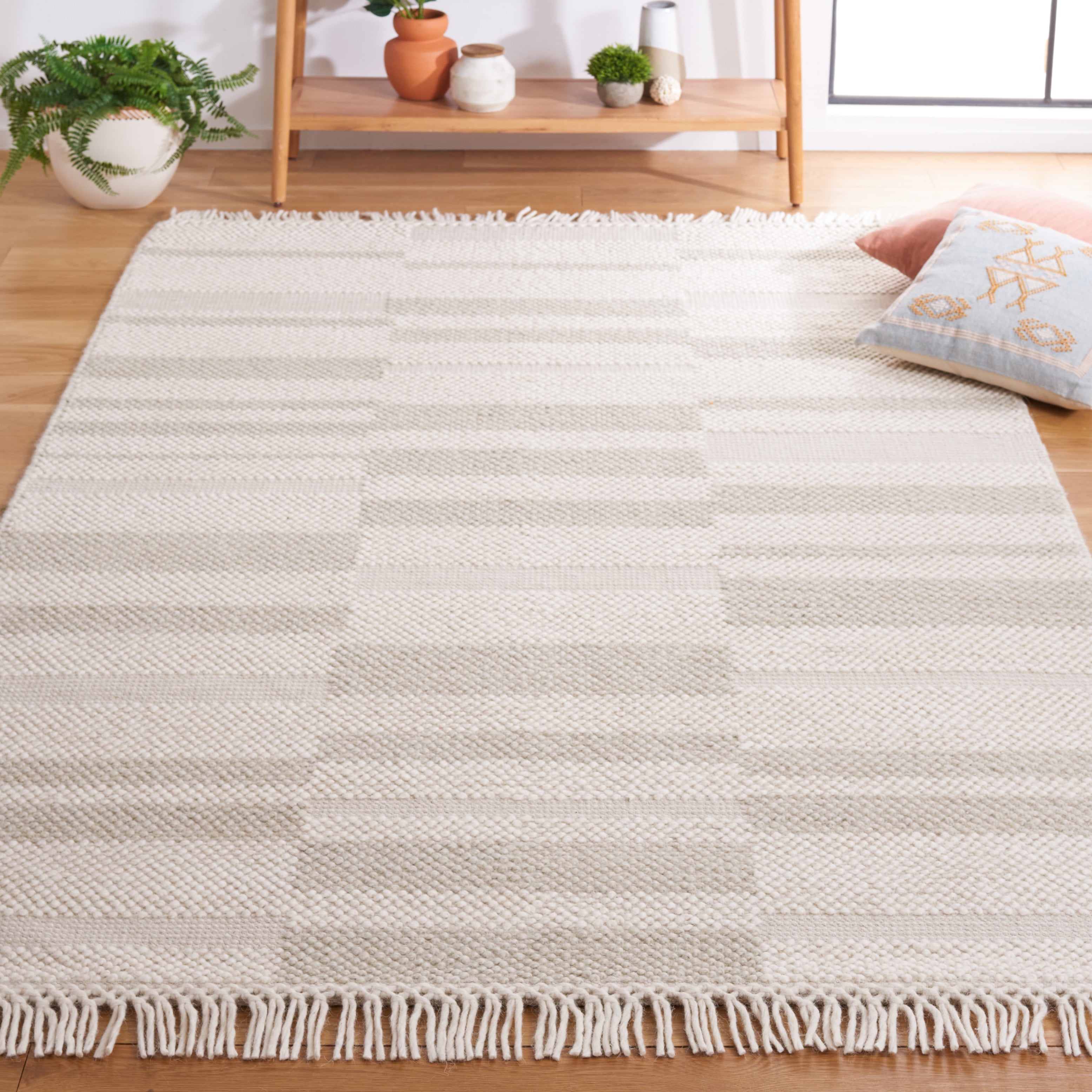 SAFAVIEH Natura Qendro Striped Area Rug, Ivory/Silver, 4' x 6'