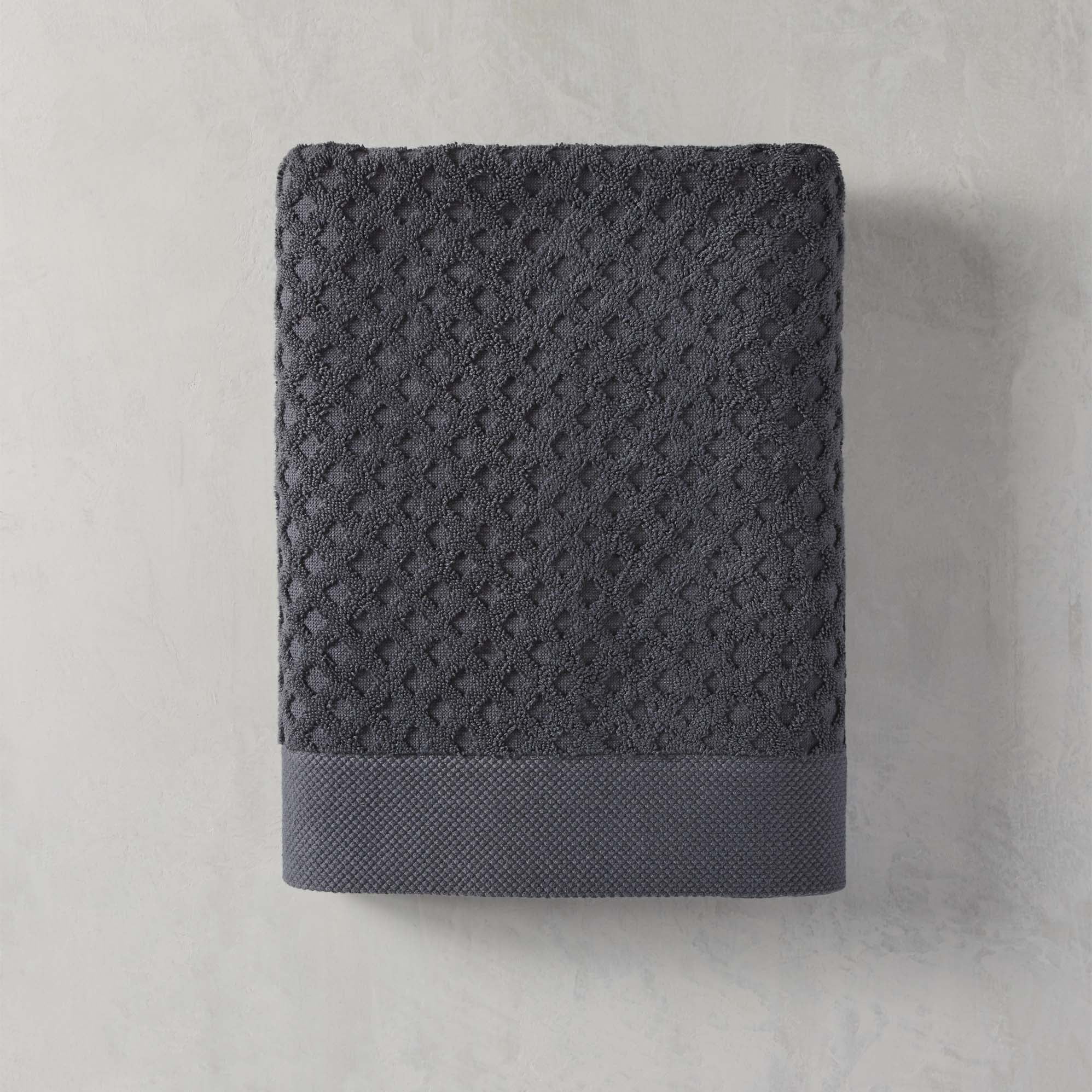 Better Homes & Gardens Signature Soft Texture Bath Towel, Gray Shadow