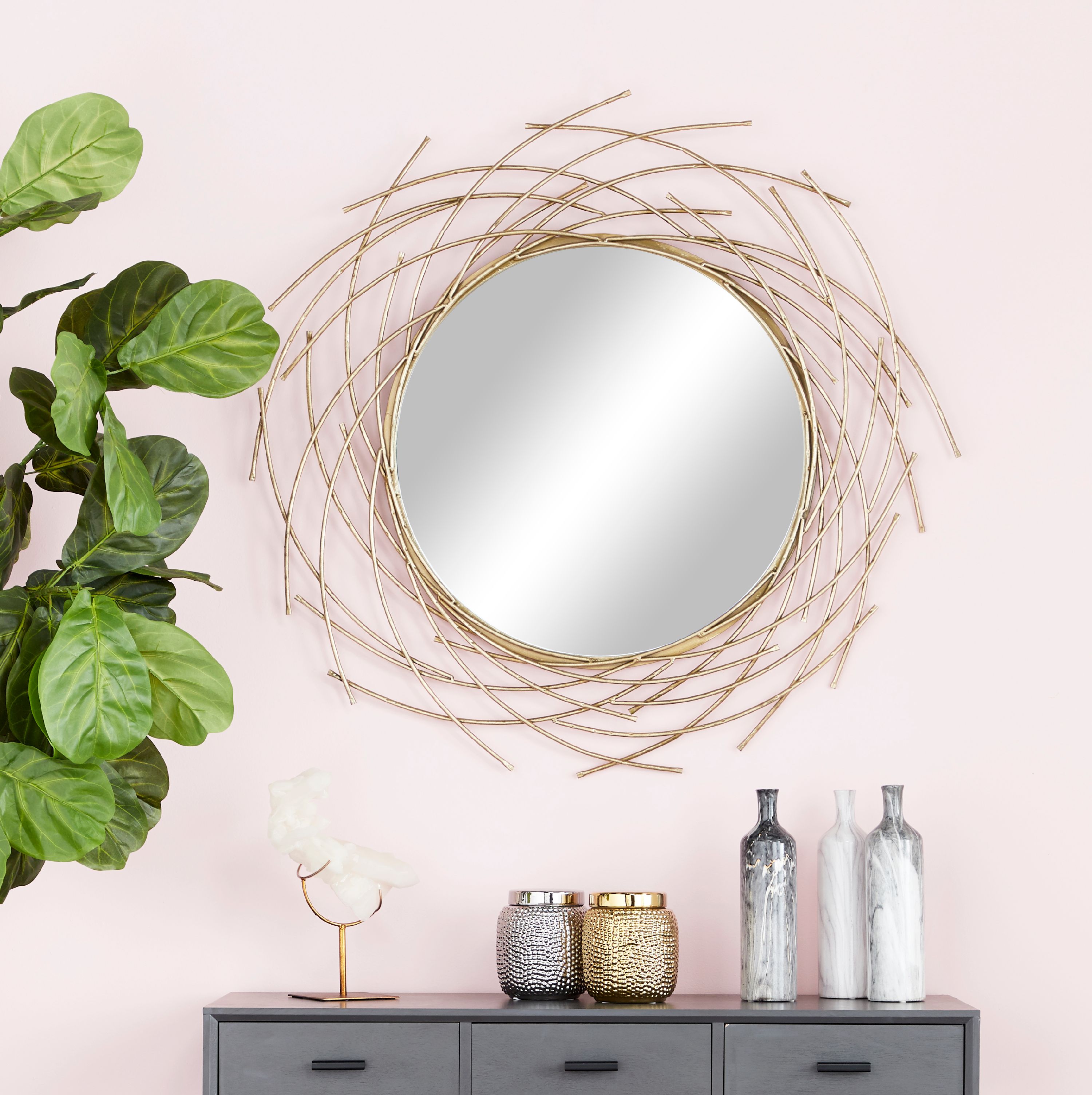 CosmoLiving by Cosmopolitan Glam Style Decorative Round Metal Wall