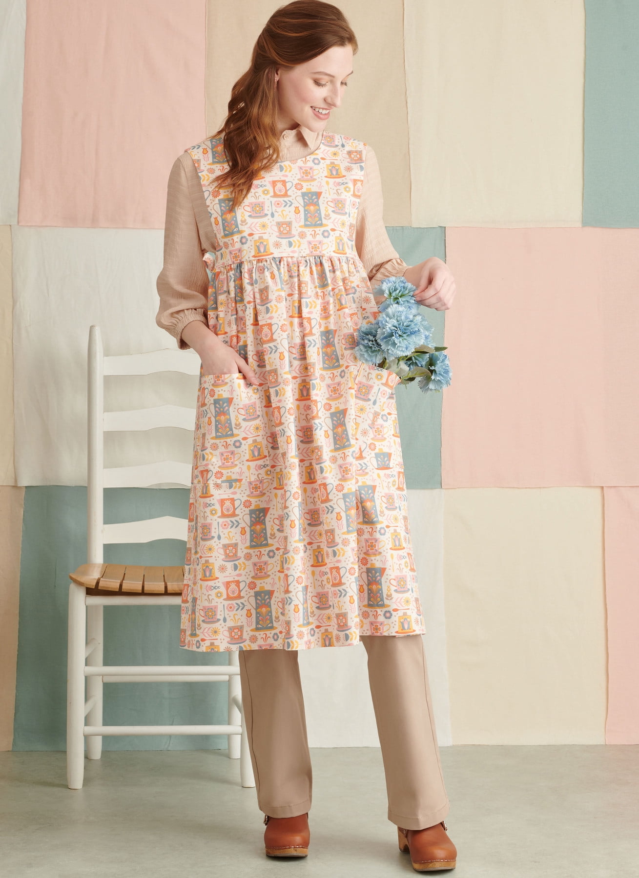 Simplicity Sewing Pattern 2272 Misses' Aprons, A (S-M-L