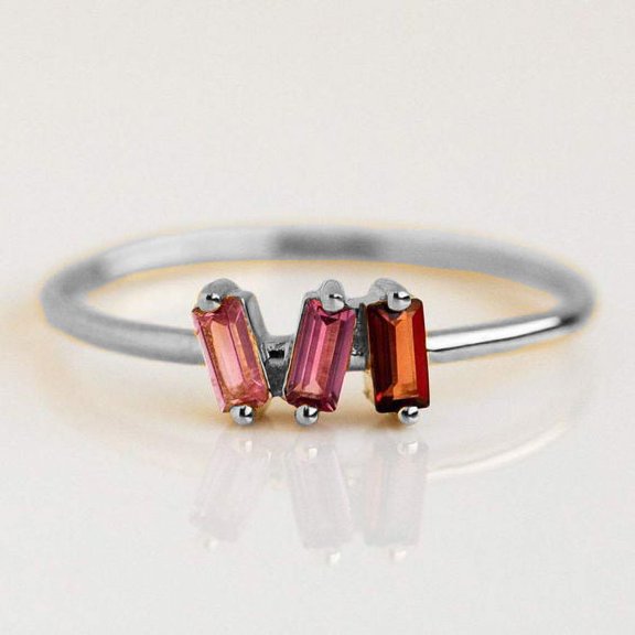 Carillon January Birthstone Red Garnet Ring, Gemstone Promise 0.23 ct 925 Sterling Silver Rhodium Plated Ring for Women, Ring Size : 4