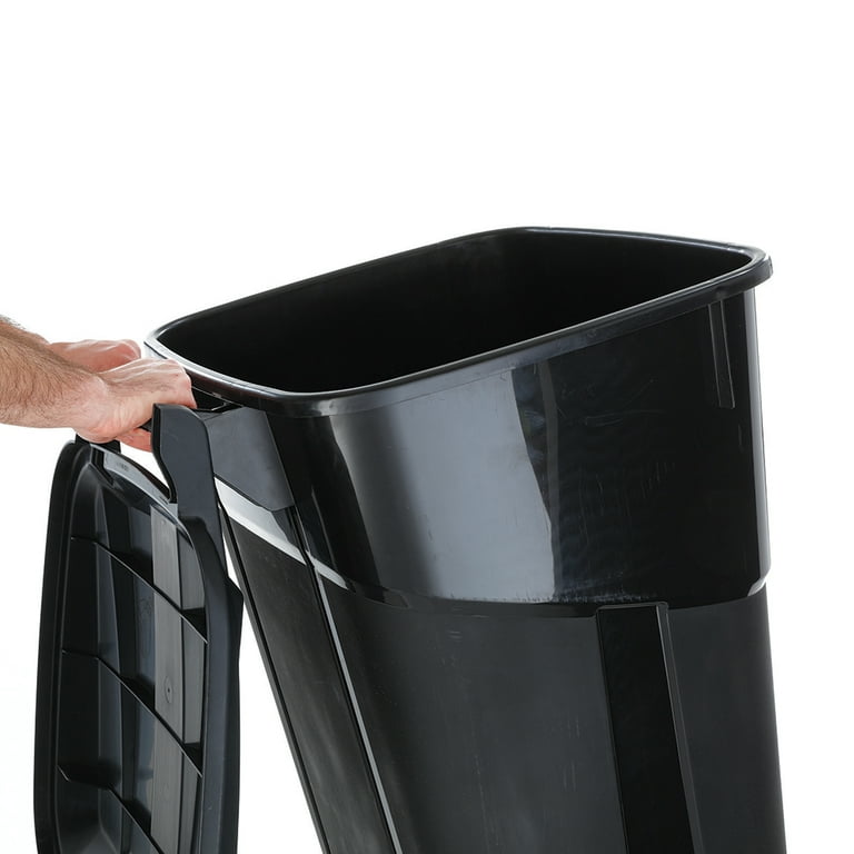32 Gal. Plastic Extra Large Trash Can with Wheels