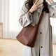 thumbnail image 1 of Bolso de mano para mujer, bolso de hombro portátil para trabajo en la calle, compras, oficina, vacaciones Marrón, 1 of 8