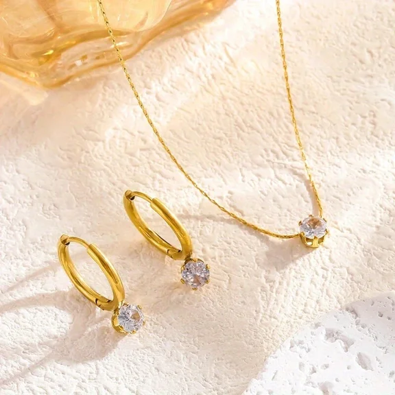 Women's Necklace & Earring Jewelry Set 14K Yellow Gold Plated 1Ct Round Cut Simulated Diamond