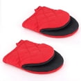 thumbnail image 1 of Paquete de 2 mini guantes de horno, resistentes al calor 300 °F, pequeños guantes de horno, soporte para ollas, salvamanteles de algodón de neopreno para cocina, mango antideslizante, lazo para colgar, (rojo) Rojo Verde, 1 of 5