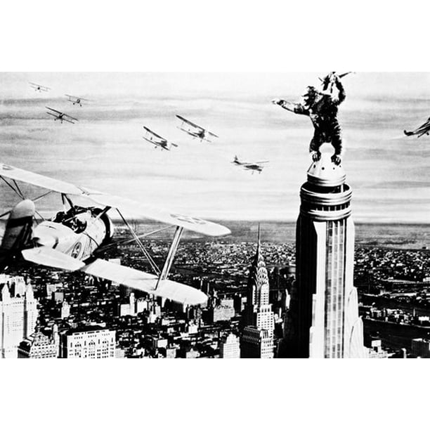 King Kong Fights Airplanes Atop Empire State Building 24x36 Poster Walmart Com