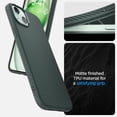 thumbnail image 4 of Funda para teléfono Spigen iPhone 15, protección MIL-grade, color verde abismo, 4 of 7