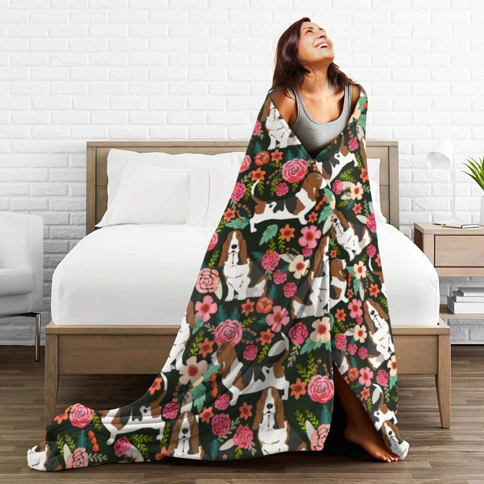 Wijzvio Basset Hound Dogs Lovers Flower Floral Throw Blanket Soft Fuzzy Fleece Blanket For Couch Bed Living Room Decoration 60"X50"