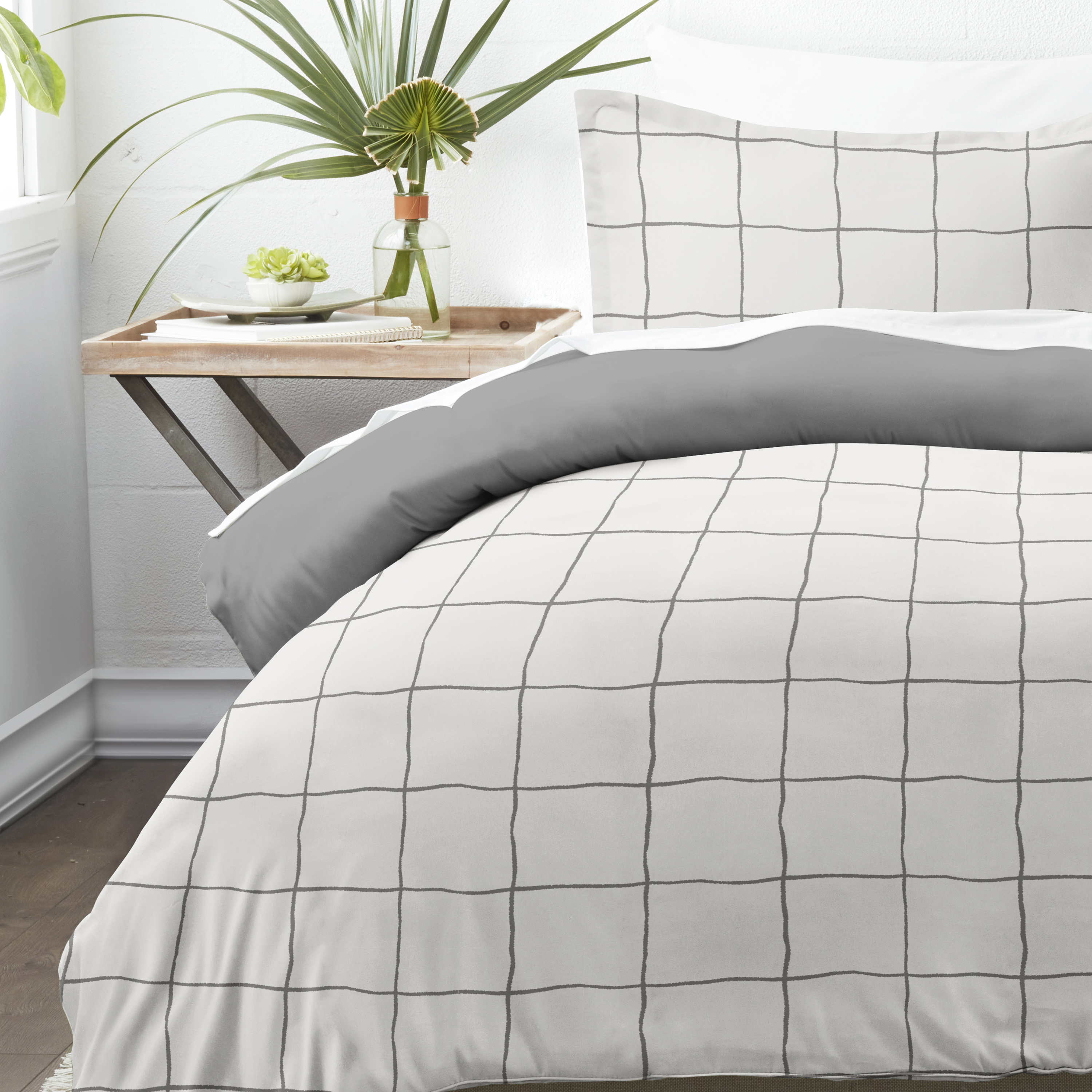 Made Supply Co. 2 Piece Hypoallergenic Oversized Grid Print Comforter Set with Shams, Twin/Twin XL - image 2 of 4