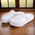 thumbnail image 4 of Zapatos jardín la zapatilla Slipper Mulas redondas Tubos Hebilla ajustable para hombres Slip-On interiores al aire libre, 4 of 8