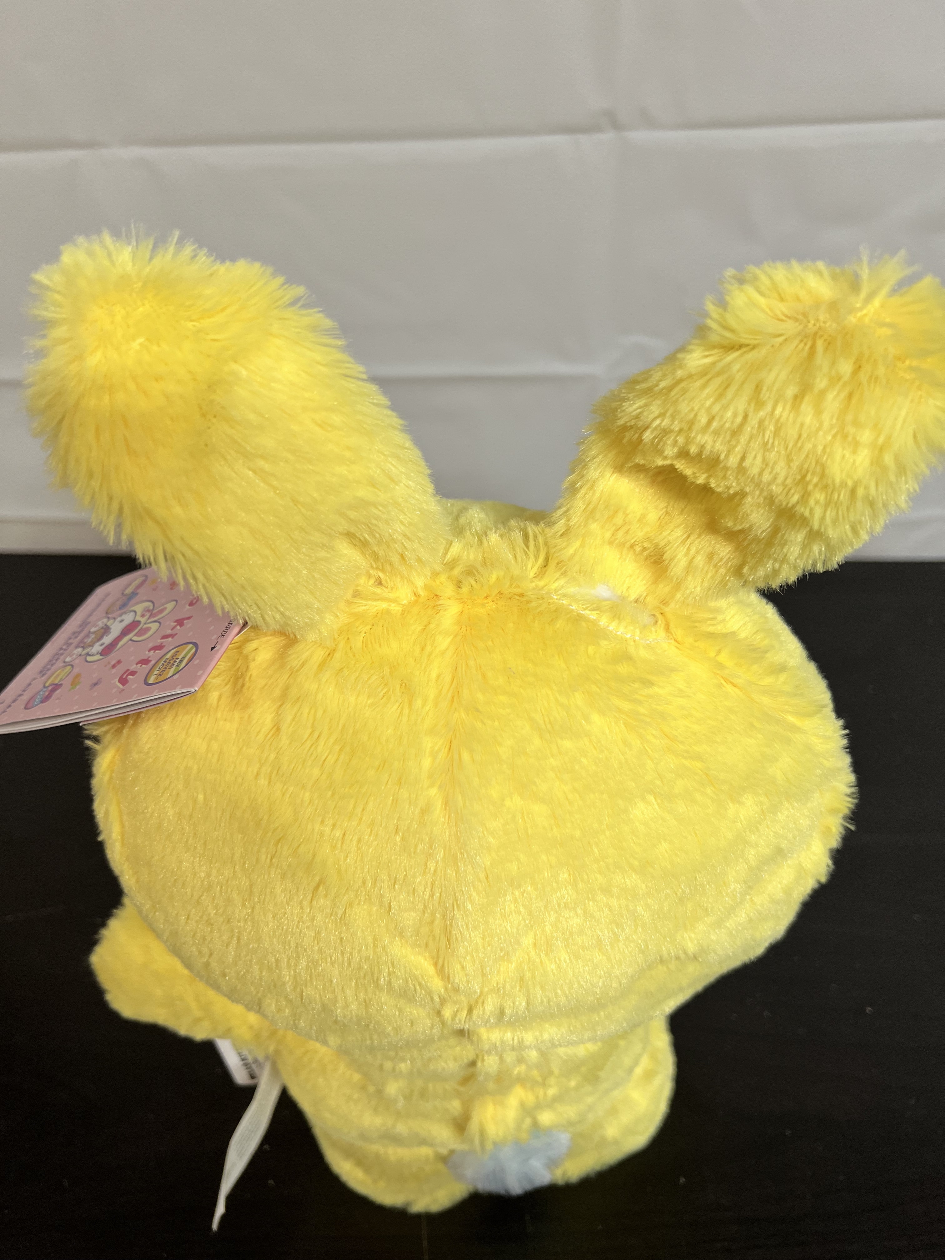 Hello Kitty Easter 2025 Yellow Easter Bunny Side stepper - Bunny Hop
