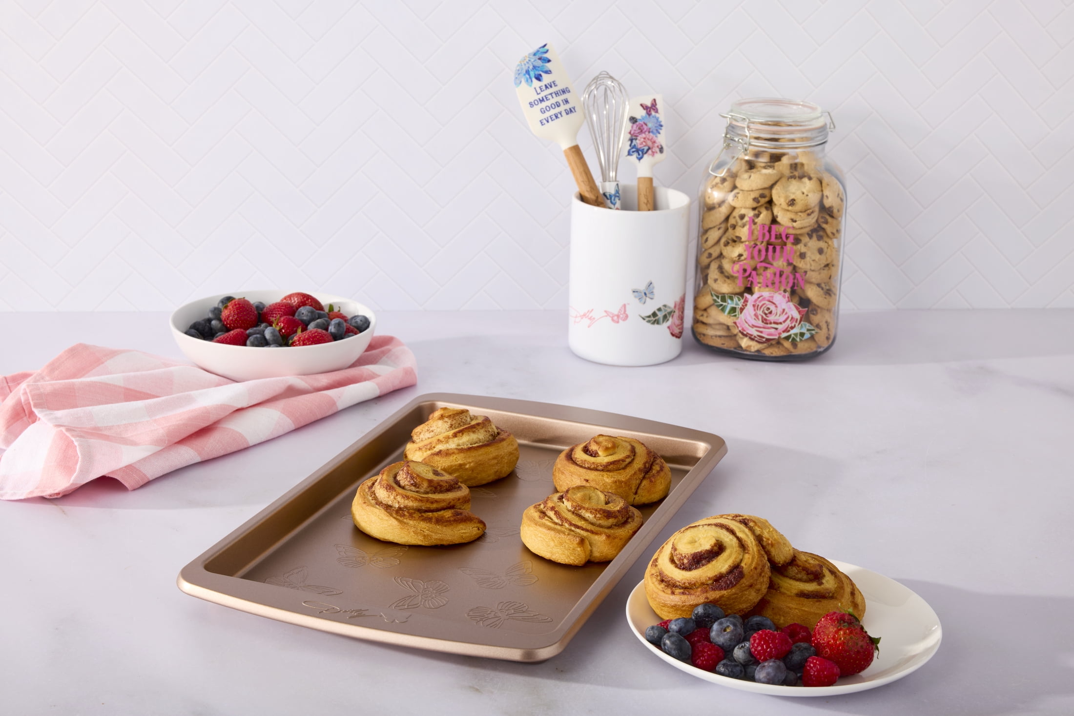 Dolly Parton 10x15" 05mm Non Stick Baking Sheet