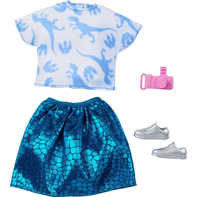 Barbie Fashions Complete Looks 4 of Doll Clothes Inspired by Popular Brand Roxy, Complete Look with Outfit & Accessories for Barbie Dolls, Gift for Kids 3 to 8 Years Old Barbie -